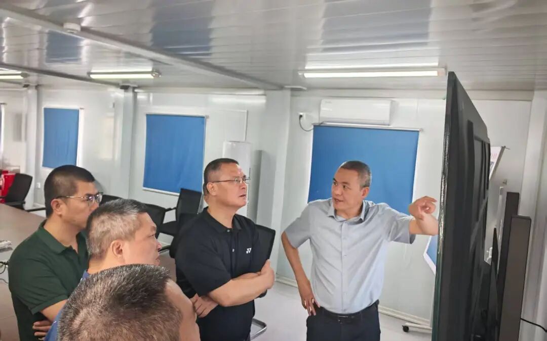 深入项目一线攻坚克难  助推重点项目稳步推进